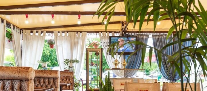 Продам торговое помещение, 472 м²