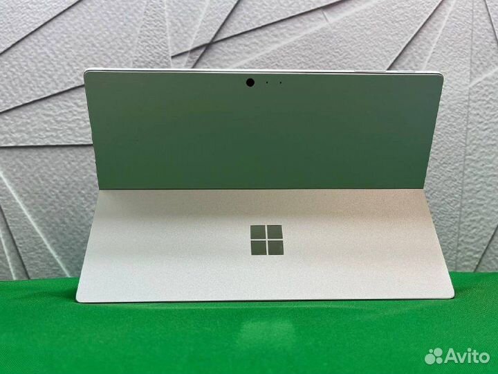 Microsoft Surface Pro 5 (i5 8/256GB)