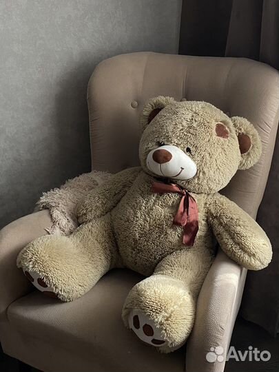 Медведь плюшевый