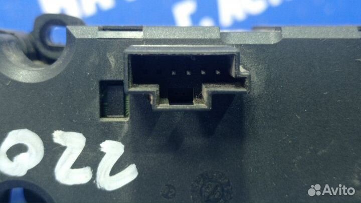 Блок кнопок Mercedes-Benz W220 седан 2004