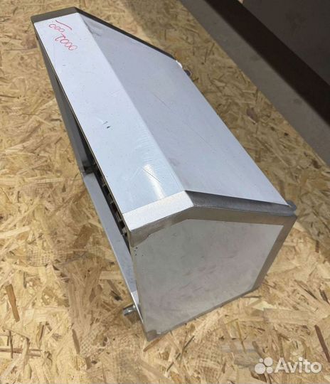 Зонт вытяжной пристенный