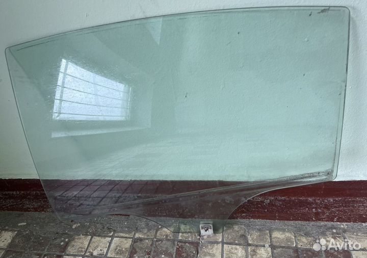 Стекло задней левой двери Мазда 6 GH