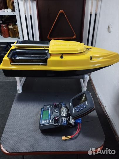 Прикормочный кораблик