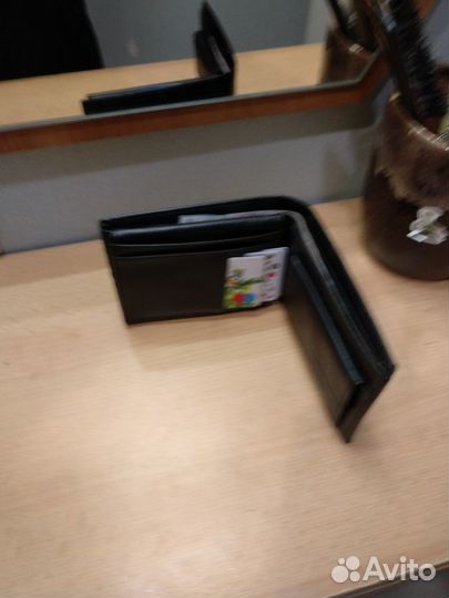 Мужское кожаное портмоне