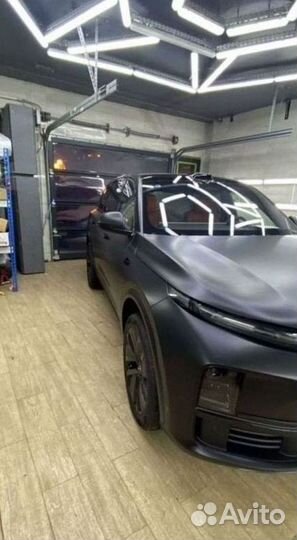 Оклейка автомобиля защитной пленкой