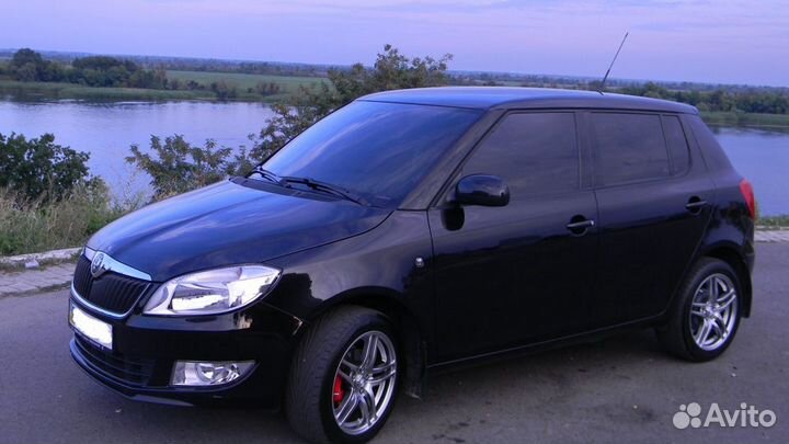 Стёкла Skoda Fabia Шкода Фабия