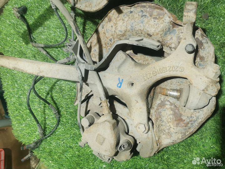 Комплект тормозов Mercedes bens W208