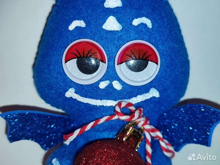 Новогодние игрушки