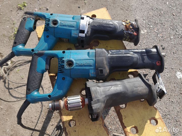 Сабельная пила makita JR 3050T не рабочая