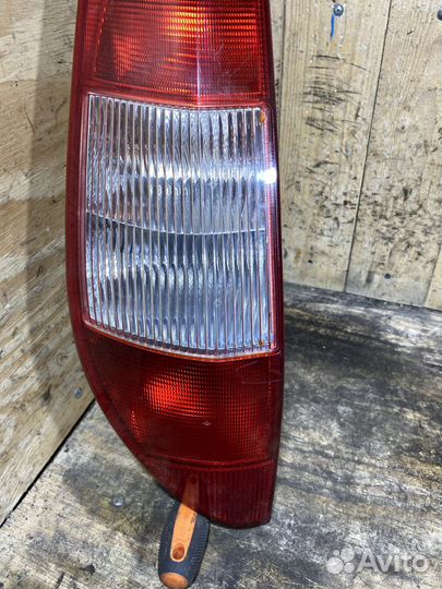 Фонарь задний левый Ford Mondeo 3 Арт. 110935