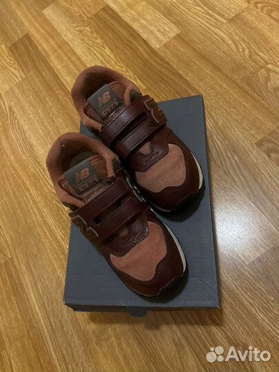 Кроссовки new balance 33 размер