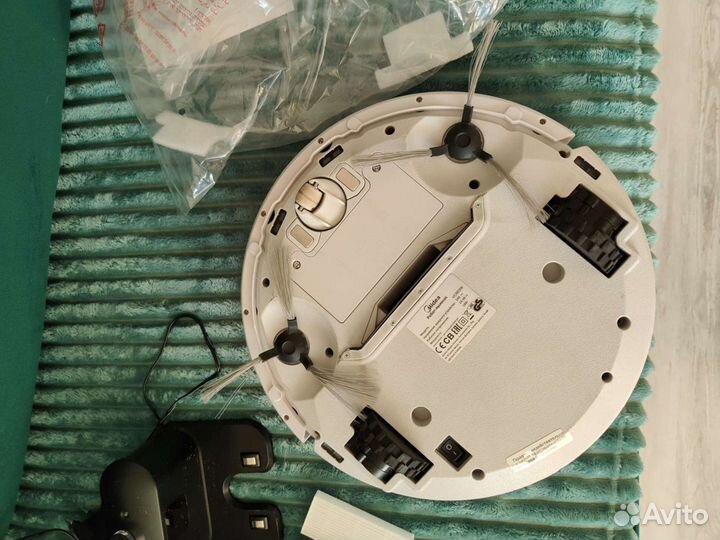 Пылесос Midea VCR03