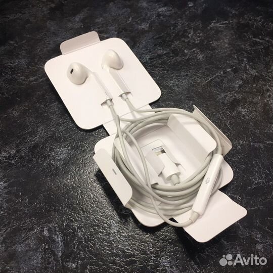 Проводные наушники Apple - Lightning - Оригинал
