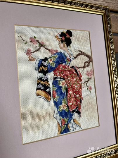 Картина с вышивкой «Японка»