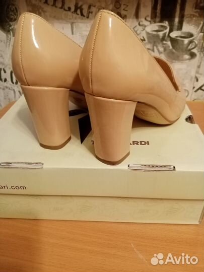 Туфли женские 35 размер бежевые