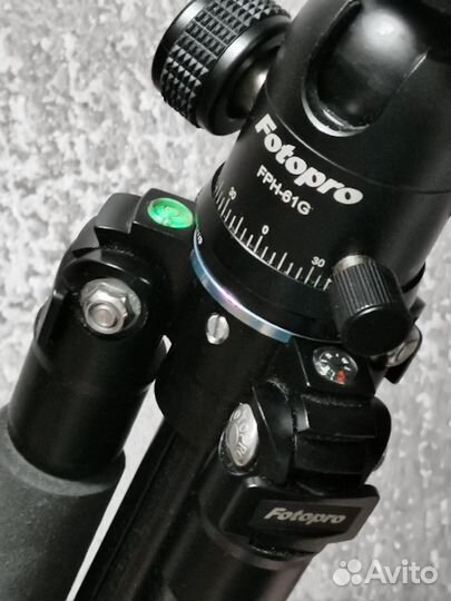 Штатив Fotopro PGA-584 + FPH-61G