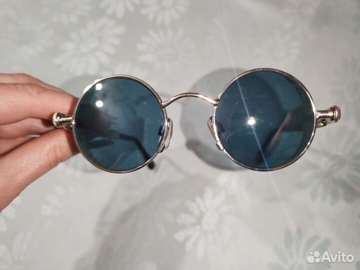 Солнечные очки круглые