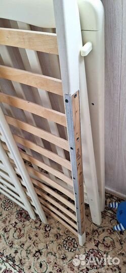 Детская кроватка с матрасиком