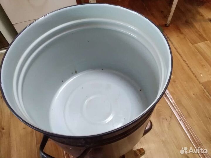 Кастрюля эмалированная 30 литров