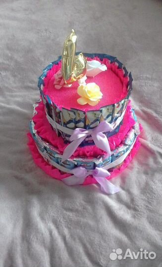 Торт из сладостей