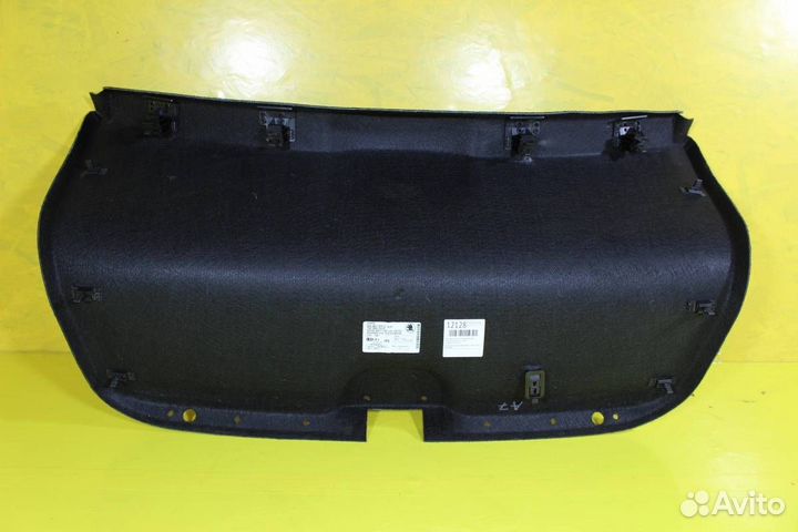 Обшивка крышки багажника задняя Skoda Octavia A7