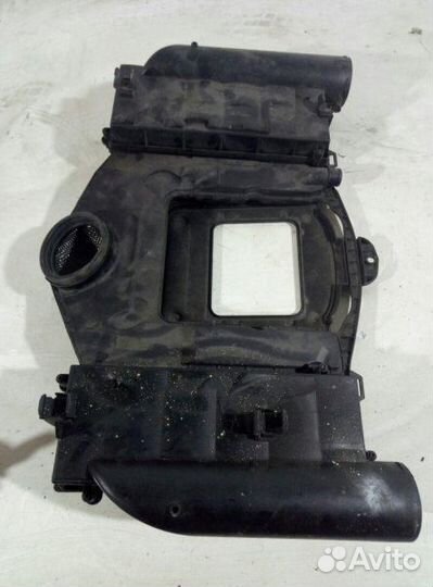 Корпус воздушногo фильтра Mercedes-Benz S-Класс