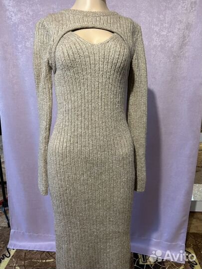 Платье вязанное, размер S