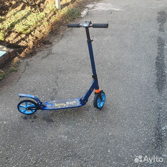 Трюковой самокат