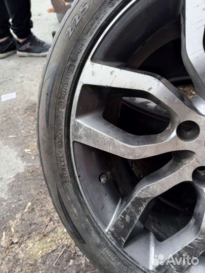 Tracmax X-Privilo TX3 225/50 R17 98Y