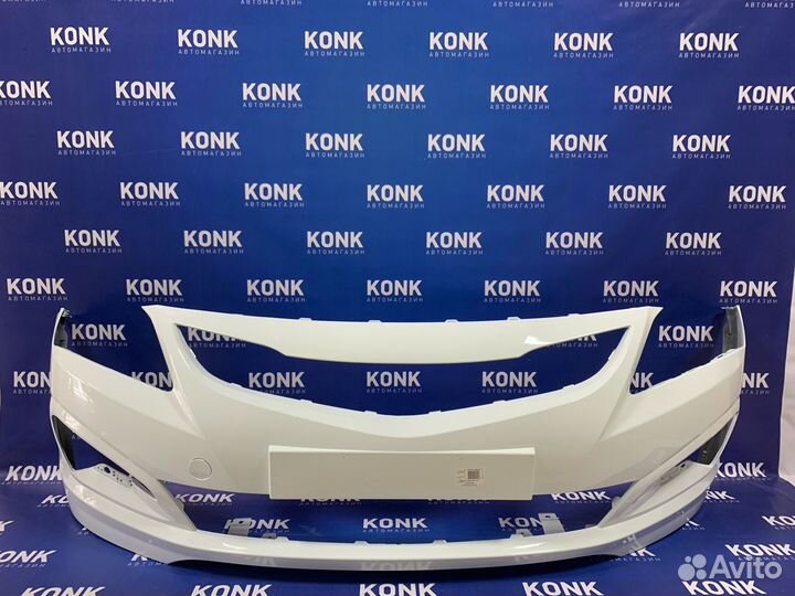 Передний белый бампер на Хюндай Солярис 2014-2017