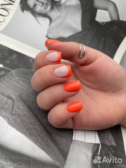 Модель на маникюр и педикюр