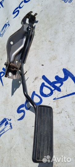 Педаль газа Subaru Forester SG5 EJ-202 2004