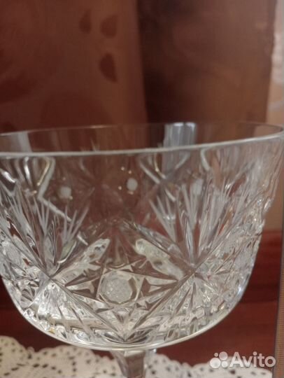 Хрустальная Конфетница на ножке