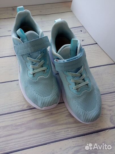 Кроссовки кеды