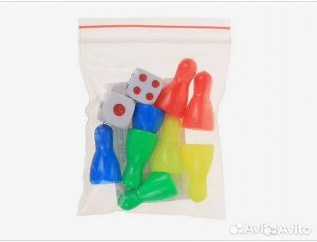 Набор 8 фишек 2.5х1.5х1.5 см, 2 кубика 1.5х1.5 см