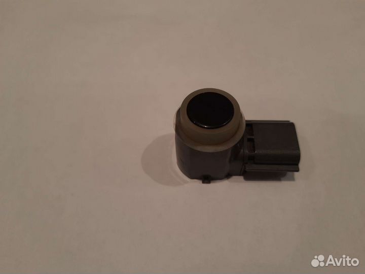 Датчик парковки X-trail передний правый 284384CL8C