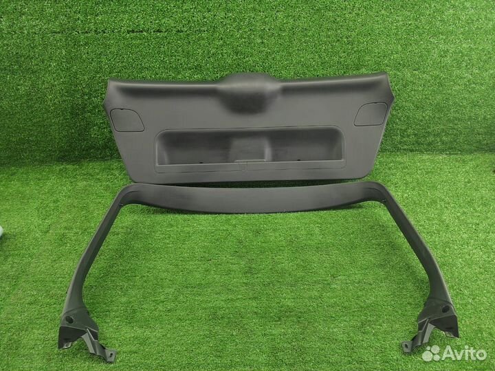 Обшивка двери багажника комплект Audi A3 8P