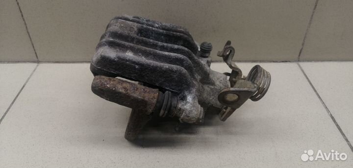 Суппорт задний правый Passat B5 2000-2005