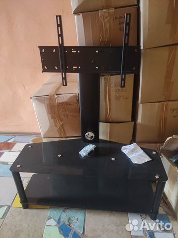 Стеклянная тумба под тв