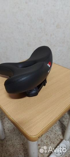 Седло для велосипеда широкое