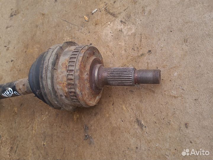 Левый привод Мерседес Вито 638