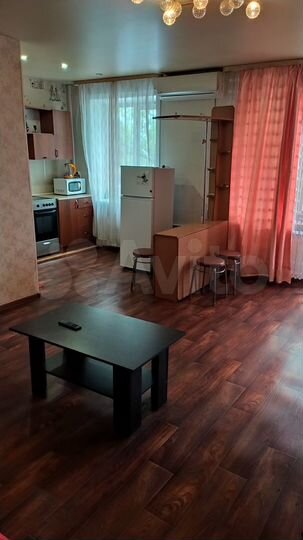 2-к. квартира, 42 м², 4/4 эт.