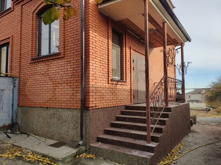 Дом 182 м² на участке 10 сот.