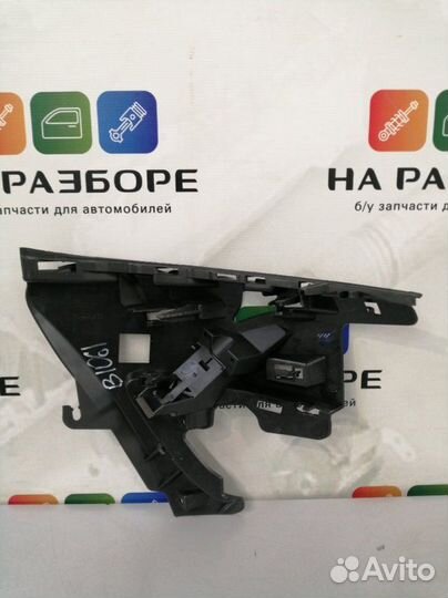 Крепление бампера переднее левое Volvo S60 FS45