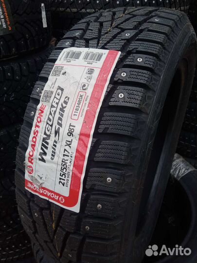 Roadstone Winguard WinSpike 215/55 R17 98T