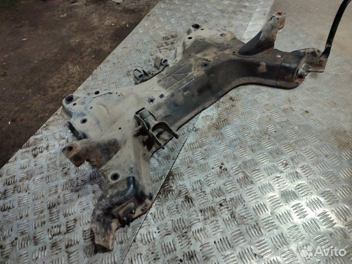 Подрамник передний Peugeot 308 / 4A / 4C хэтчбек