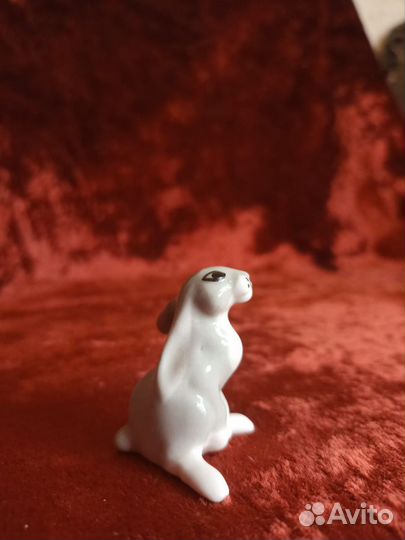 Зайчик фарфор