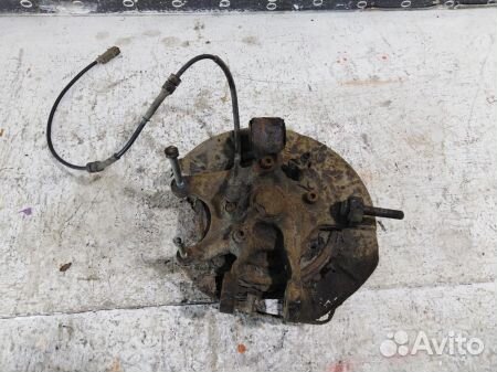 Кулак задний правый Пежо 607