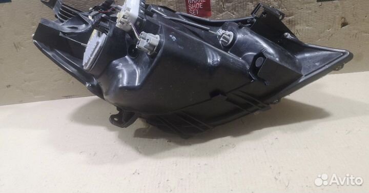 Фара левая xenon toyota vitz nsp130