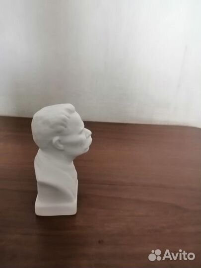 Бюстик Горький А.М